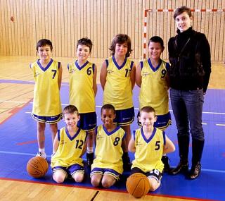 Chez les plus jeunes les poussines impressionnent
-2